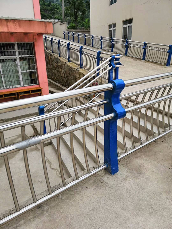 不锈钢复合管栏杆